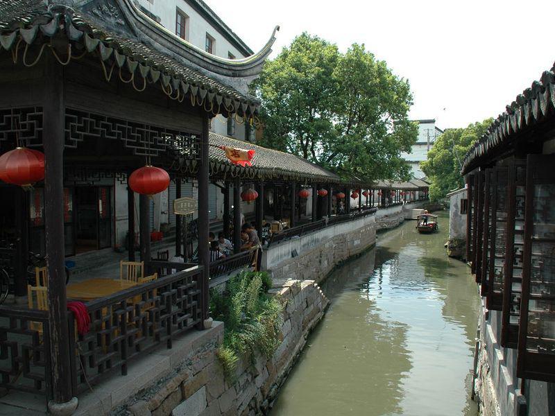 洛图科技：2023年中国显示器市场出货量为2450万台
